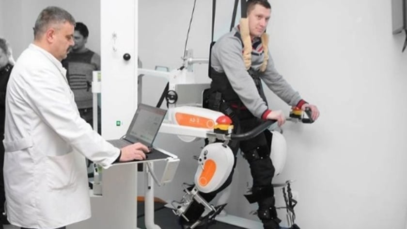 У Рівному роботизовані тренажери допомагають ветеранам знову ходити
