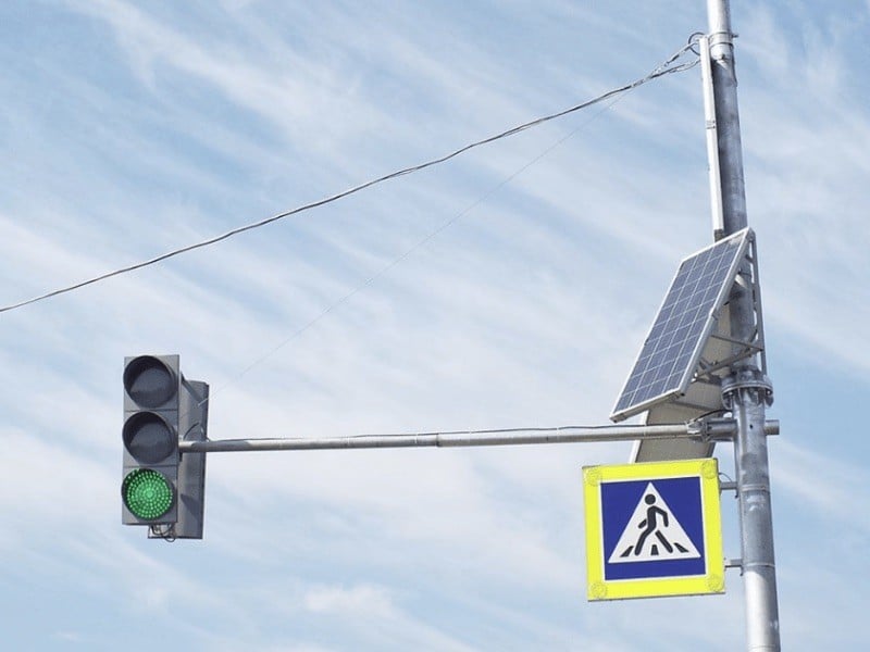 Кияни просять встановити на світлофорах сонячні панелі: як підтримати ініціативу