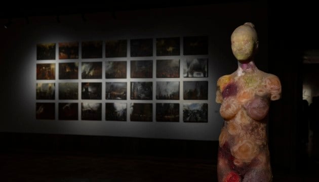 У Києві відкрилася виставка «Війна: зворотна перспектива»