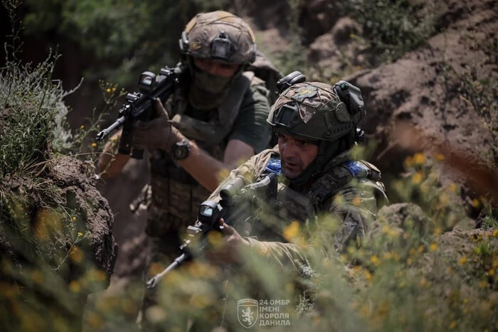 Розмінування кордону та знищення рубежів: захисники показали перші години Курської операції