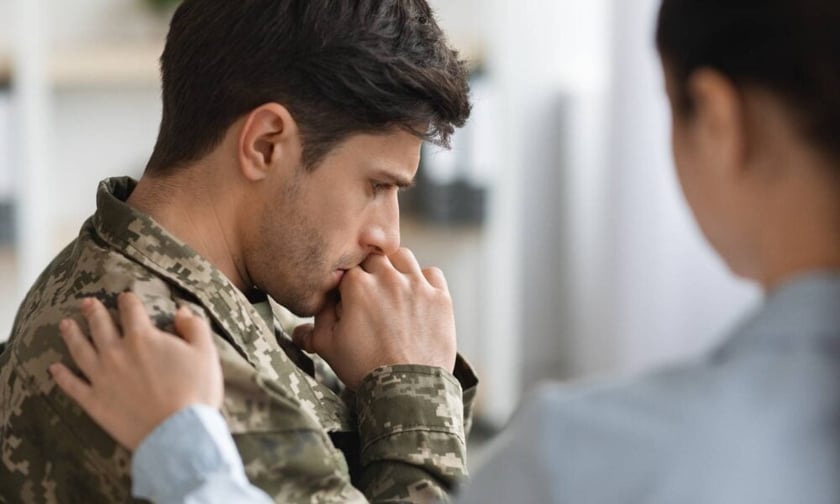 Захисники та захисниці можуть безкоштовно відновити зір: що про це відомо