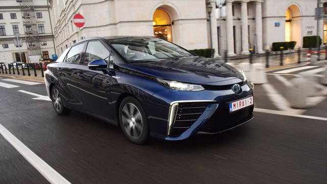 Українські військові перетворили водневий бак Toyota Mirai на бомбу: як це працює