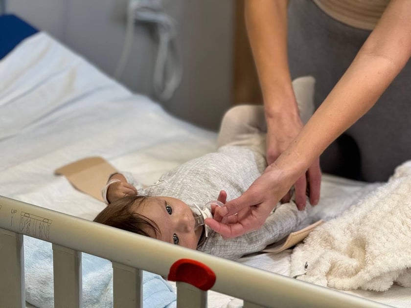 В Україні провели першу унікальну трансплантацію: частину печінки матері пересадили п’ятимісячній дитині