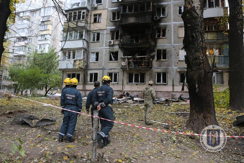 Як мешканцям пошкодженого ворожим обстрілом будинку на Солом’янці отримати допомогу