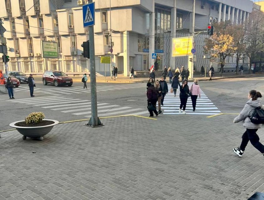 У Дніпрі відкрили перший діагональний пішохідний перехід