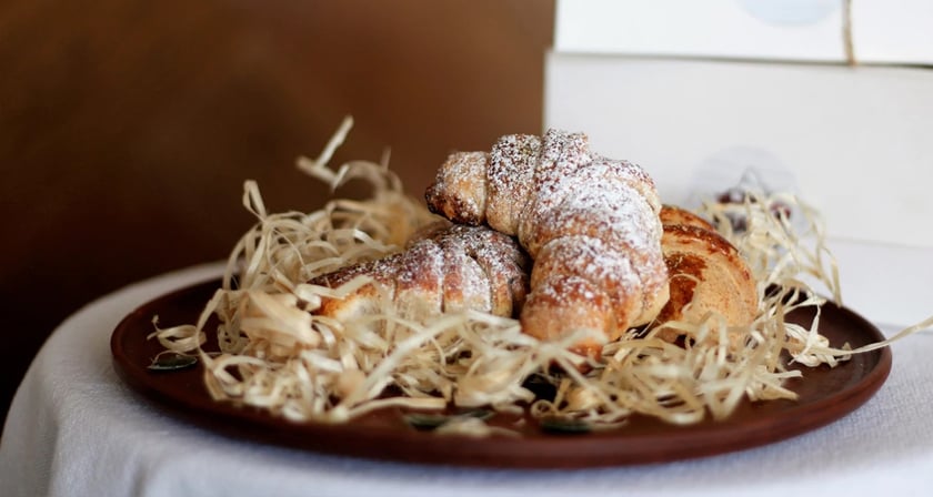 На Львівщині відкрили школу, де навчають випікати унікальний український рогалик