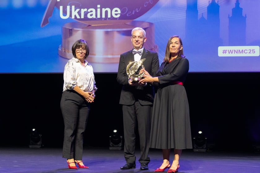 Уперше в історії українська незалежна преса отримала «Золоте перо свободи» 