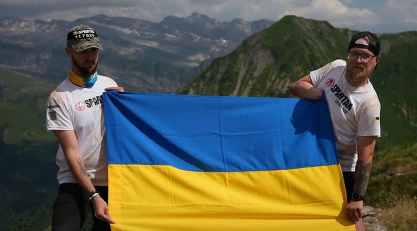 Команда Limitless передала 800 тисяч гривень реабілітаційному центру UNBROKEN.