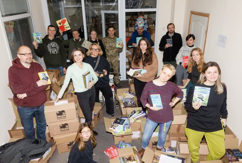 «Укрпошта» доставлятиме книжки у відроджені прифронтові бібліотеки