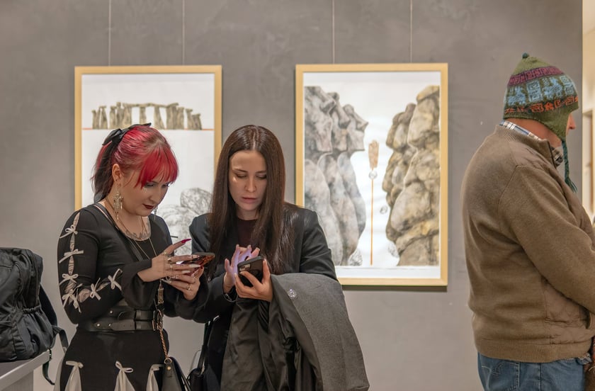 У Києві пройде виставка з картинами, які можна придбати, а всі кошти спрямують на ЗСУ