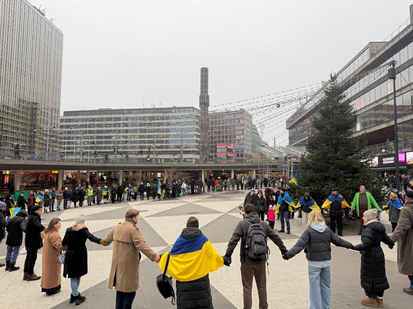 Напередодні Дня Соборності України в Стокгольмі відтворили «живий ланцюг» солідарності
