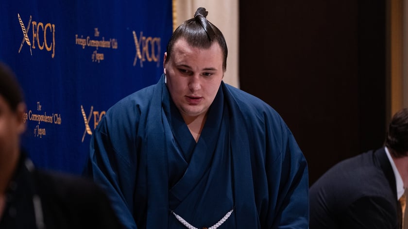 Сумоїст із України вдруге виграв Кубок імператора