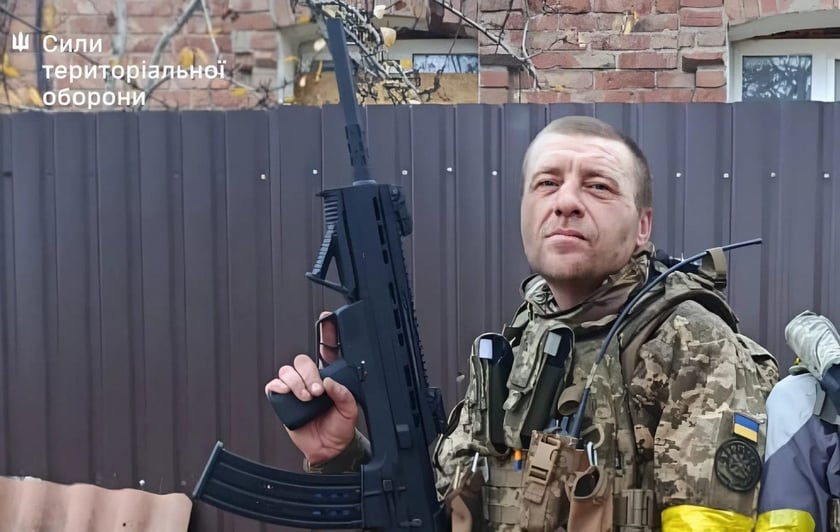 Поранений український боєць вийшов із полону та умовив здатися двох росіян