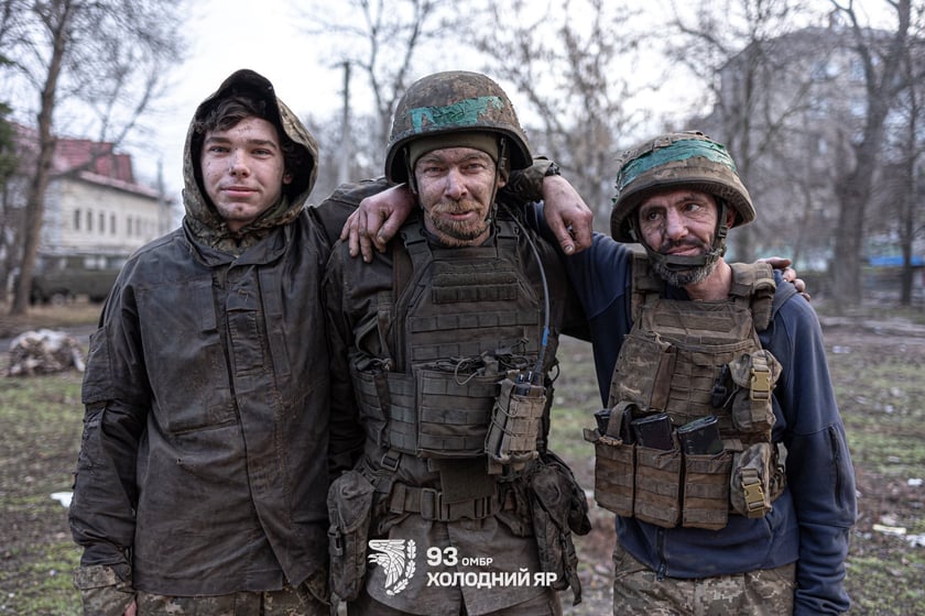 Троє бійців 224 дні тримали позиції на Костянтинівському напрямку (ФОТО)