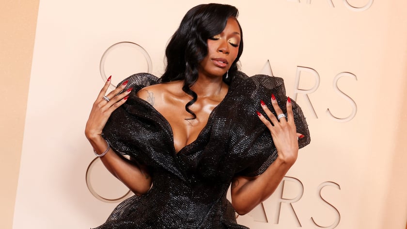 Акторка фільму «Одна битва за іншою» вдягла сукню від українського бренду на «Оскар»