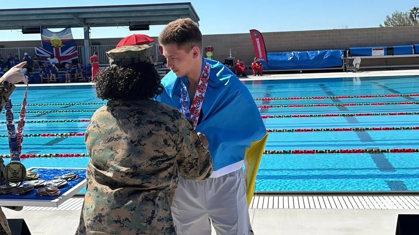 «Всюди зайняв перше місце»: українець виборов чотири «золота» на турнірі серед ветеранів у США