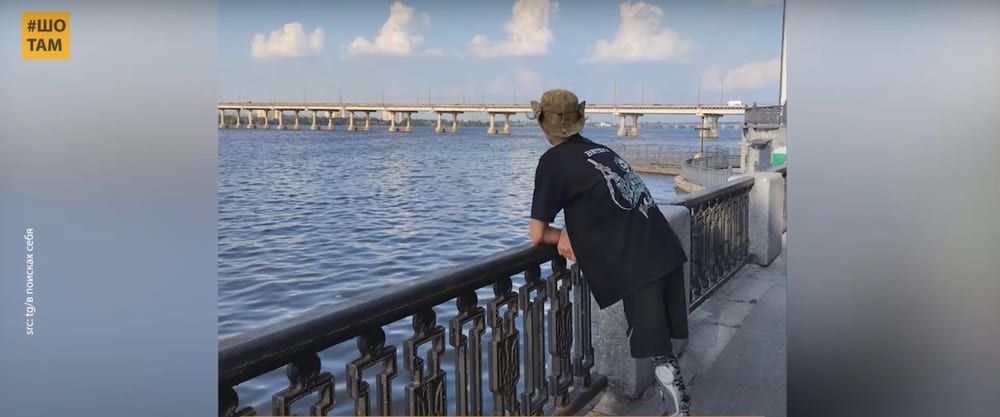 «Моє життя триває»: Історія захисника, який після втрати ніг на війні став паралімпійцем і мандрівником