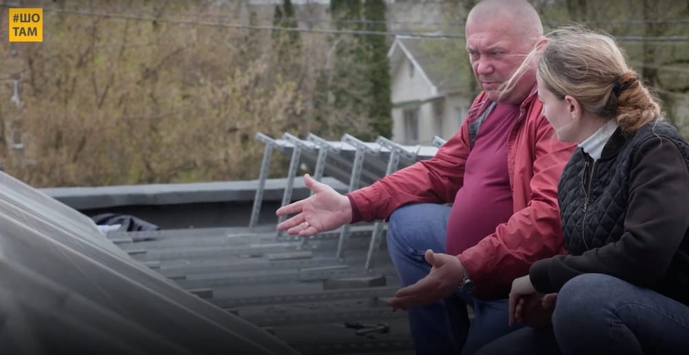На рівні з чоловіками під’єднує кабелі: це монтувальниця сонячних електростанцій з Чернігівщини